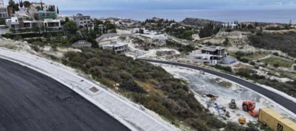 Отель, гостиница 1167м² в Агиос Тихонас, Кипр № 18143 3