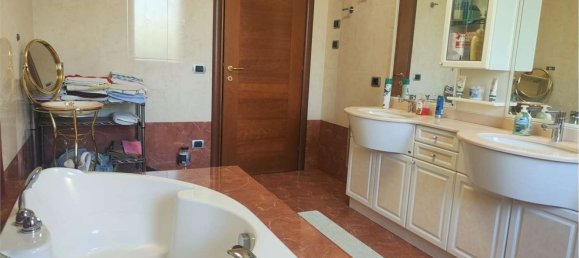 7 Schlafzimmer Villa in Cerea, Italy, Nr. 353145 15