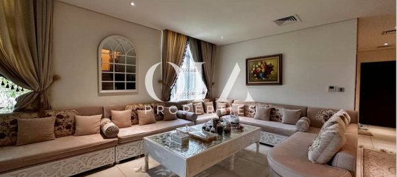 5 bedrooms Villa in Yas Island, UAE No. 17237 3