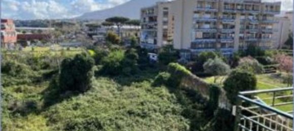 4 غرف نوم شقة في San Giorgio a Cremano, Italy رقم 327455 14