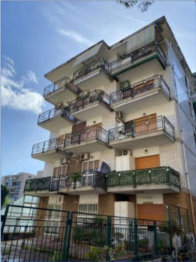 4 غرف نوم شقة في San Giorgio a Cremano, Italy رقم 327455