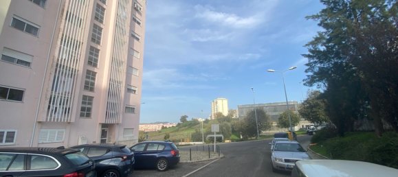 3 bedrooms Apartment in Loures, Portugal No. 95062 8