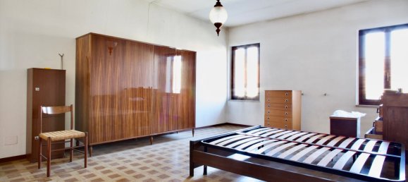 Casa de 3 divisões em Castel Gabbiano, Italy N.º 10867 10