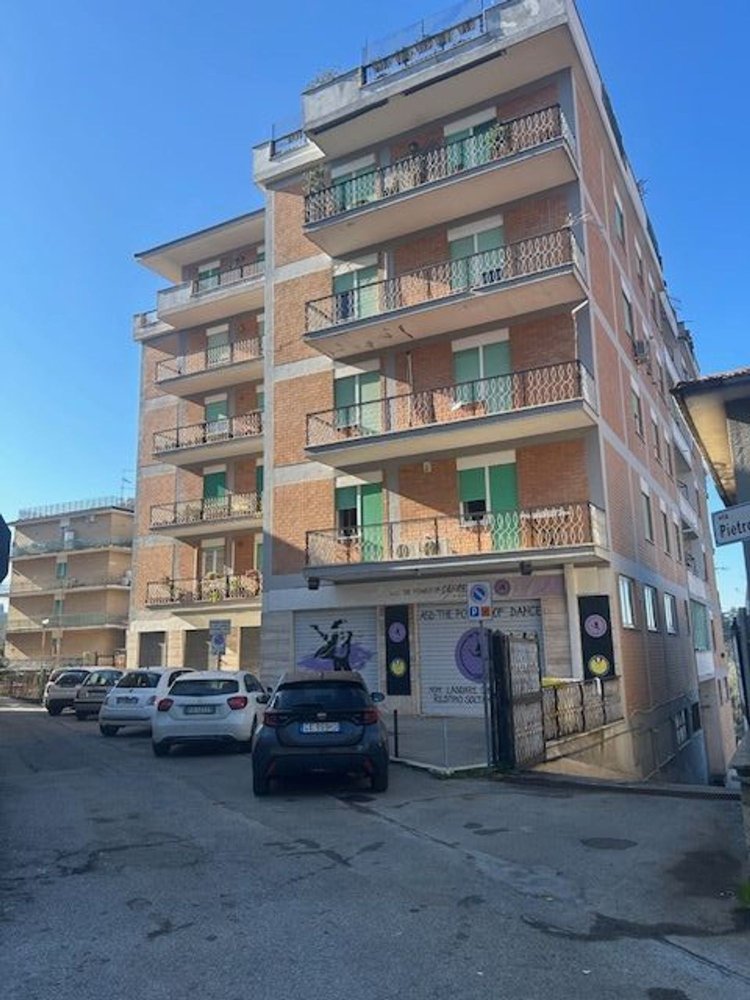 4 bedrooms Apartment in Gallicano nel Lazio, Italy No. 335483