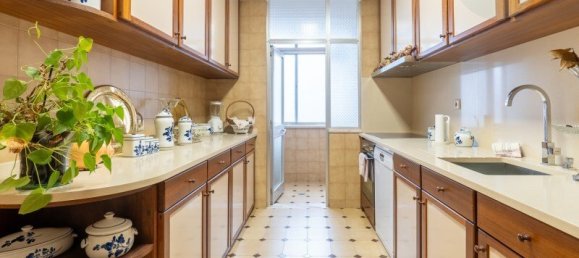 3 bedrooms Apartment in Porto, Portugal No. 113652 9