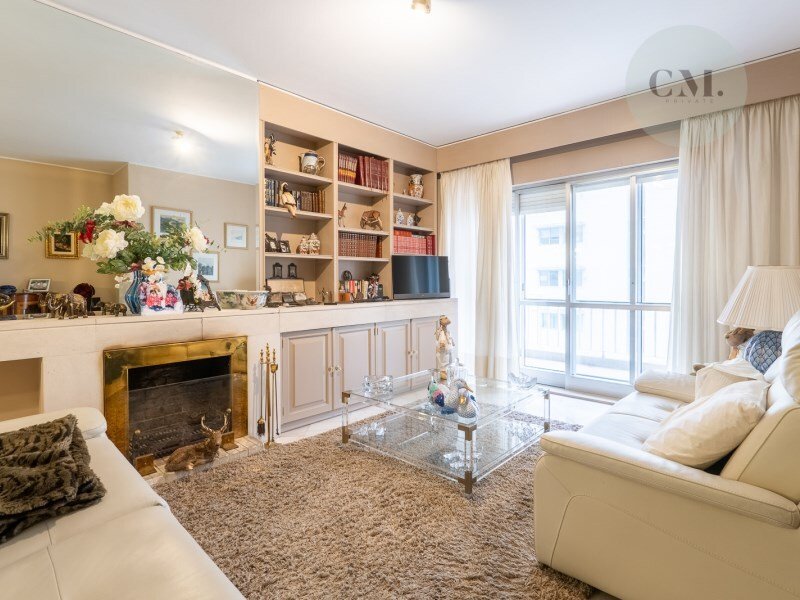 3 bedrooms Apartment in Porto, Portugal No. 113652