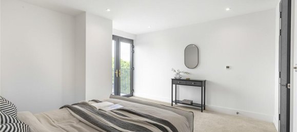 2 bedrooms Apartment in London, United Kingdom No. 5186 7