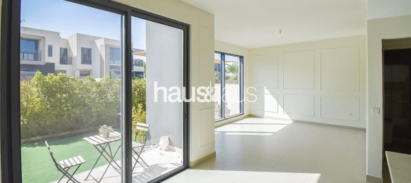 Villa T4 em Dubai Hills Estate, UAE N.º 100082 3