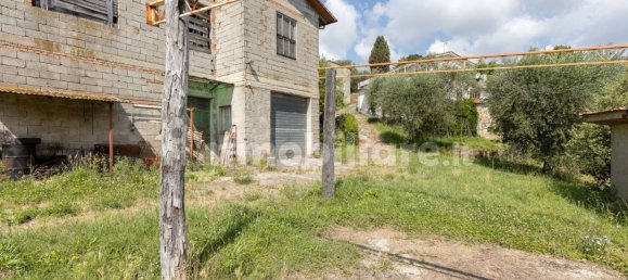 2 Schlafzimmer Haus in Lucca, Italy, Nr. 22568 2