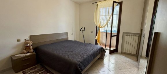 3 rooms Apartment in Porcari, Italy No. 281398 17