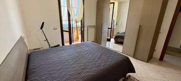 3 rooms Apartment in Porcari, Italy No. 281398 25