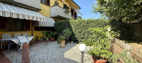 3 rooms Apartment in Porcari, Italy No. 281398 22