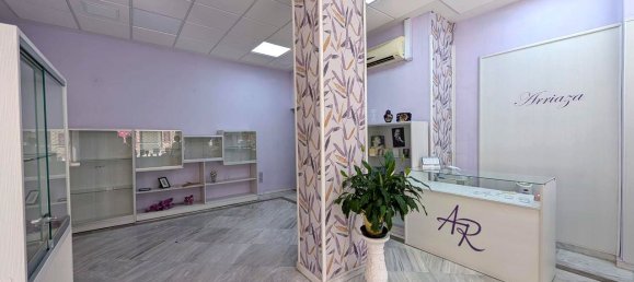 Propriété commerciale à Linares, Spain 65m² No. 161477 2