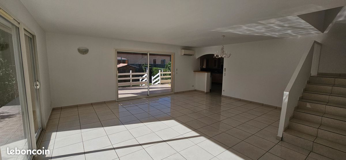 Villa de 4 dormitorios en Pyrenees-Orientales, France No. 336319