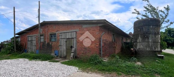 4 rooms Warehouse in Molinella, Italy No. 309939 3