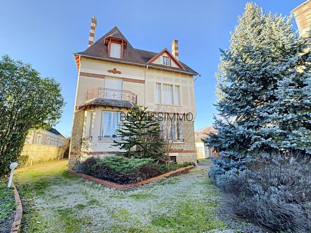 Casa T4 em La Chatre, France N.º 274397