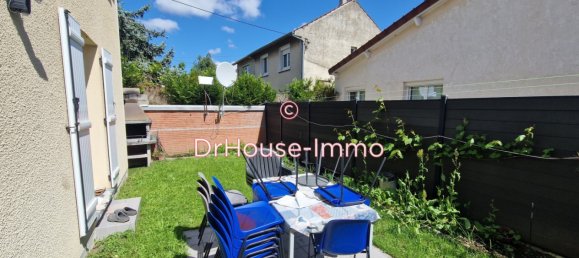 4 bedrooms Villa in Villeneuve-le-Roi, France No. 174798 10