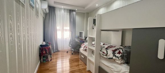 Apartamento de 3 dormitorios en Torrevieja, Spain No. 177356 4