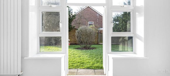 1 غرف نوم شقة في Surrey, United Kingdom رقم 8599 6