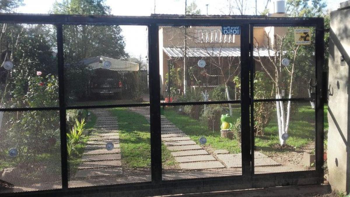 2 bedrooms House in Malvinas Argentinas, Argentina No. 63189