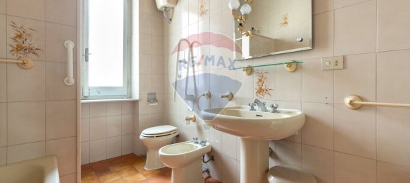 Apartamento de 4 divisões em Cagliari, Italy N.º 297782 9