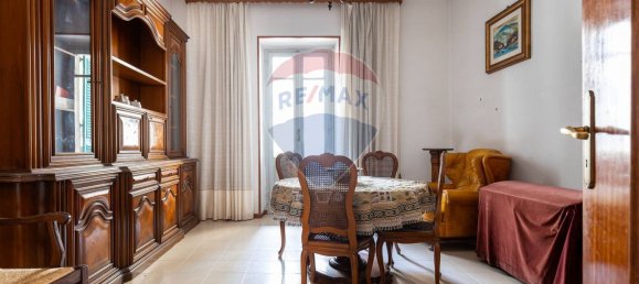 Apartamento de 4 divisões em Cagliari, Italy N.º 297782 2