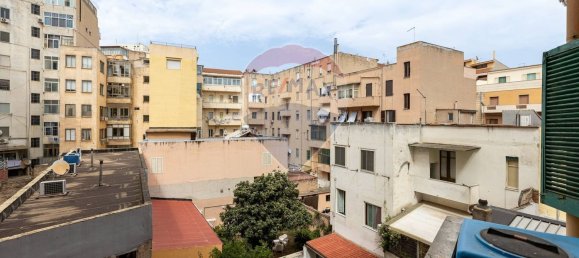 Apartamento de 4 divisões em Cagliari, Italy N.º 297782 14