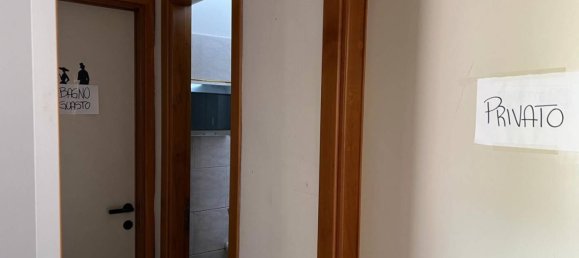 Propiedad comercial de 1 habitación en Rome, Italy No. 130392 9