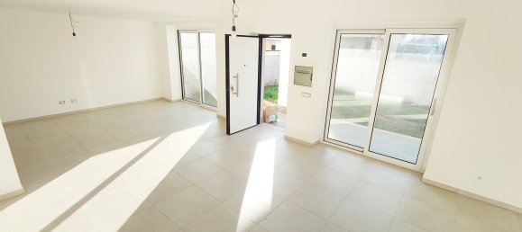 5غرفة فيلا في Anzio, Italy رقم 128782 10