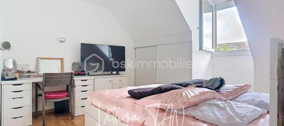 4 Schlafzimmer Haus in Les Chapelles-Bourbon, France, Nr. 325373 15