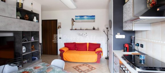 Apartamento de 4 divisões em Reggio Emilia, Italy N.º 8310 2