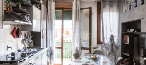 Apartamento de 4 divisões em Reggio Emilia, Italy N.º 8310 4