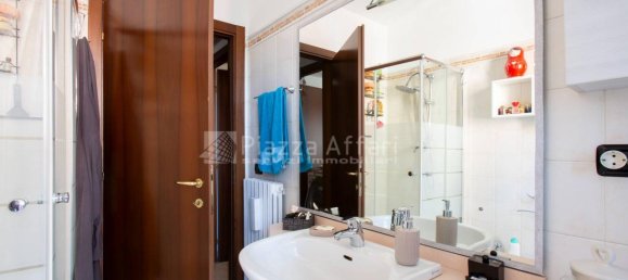 Apartamento de 4 divisões em Reggio Emilia, Italy N.º 8310 23