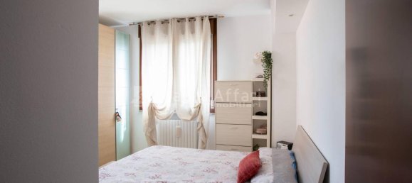 Apartamento de 4 divisões em Reggio Emilia, Italy N.º 8310 11