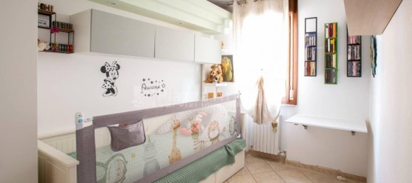 Apartamento de 4 divisões em Reggio Emilia, Italy N.º 8310 15