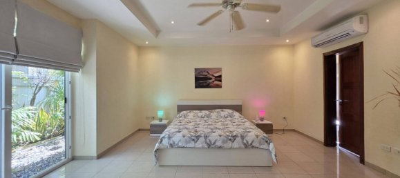 4 bedrooms House for sale in Pattaya, Chonburi, Eastern Thailand, Thailand № 71887 26