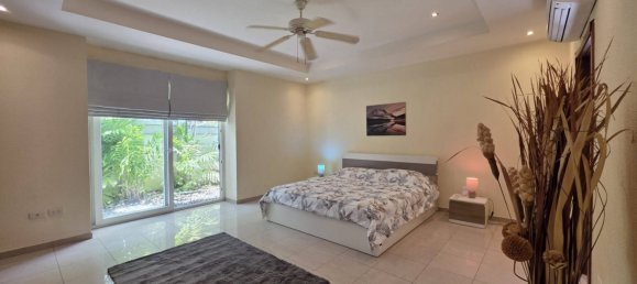 4 bedrooms House for sale in Pattaya, Chonburi, Eastern Thailand, Thailand № 71887 9