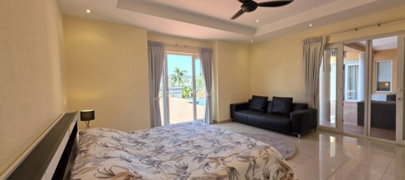 4 bedrooms House for sale in Pattaya, Chonburi, Eastern Thailand, Thailand № 71887 25