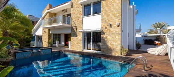 6 bedrooms Commercial property in Limassol, Cyprus No. 20045 2