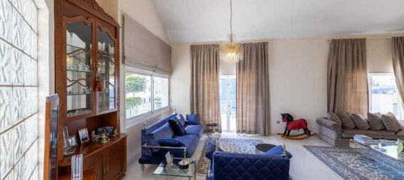 6 bedrooms Commercial property in Limassol, Cyprus No. 20045 11