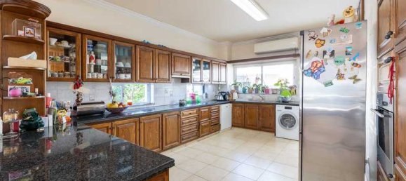 6 bedrooms Commercial property in Limassol, Cyprus No. 20045 8