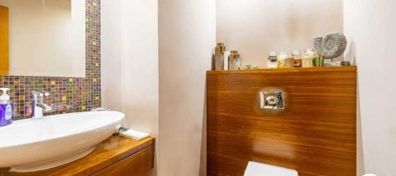 6 bedrooms Commercial property in Limassol, Cyprus No. 20045 14