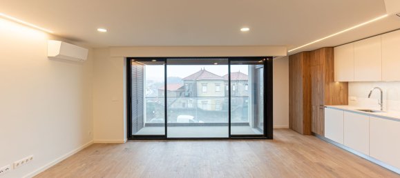 3 bedrooms Apartment in Vila Nova de Gaia, Portugal No. 80615 2