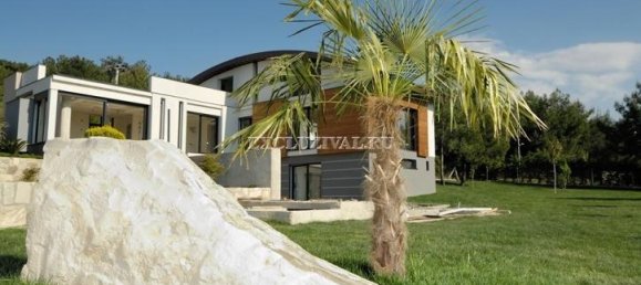 Villa 5+2 in Izmir, Turkey No. 28400 2