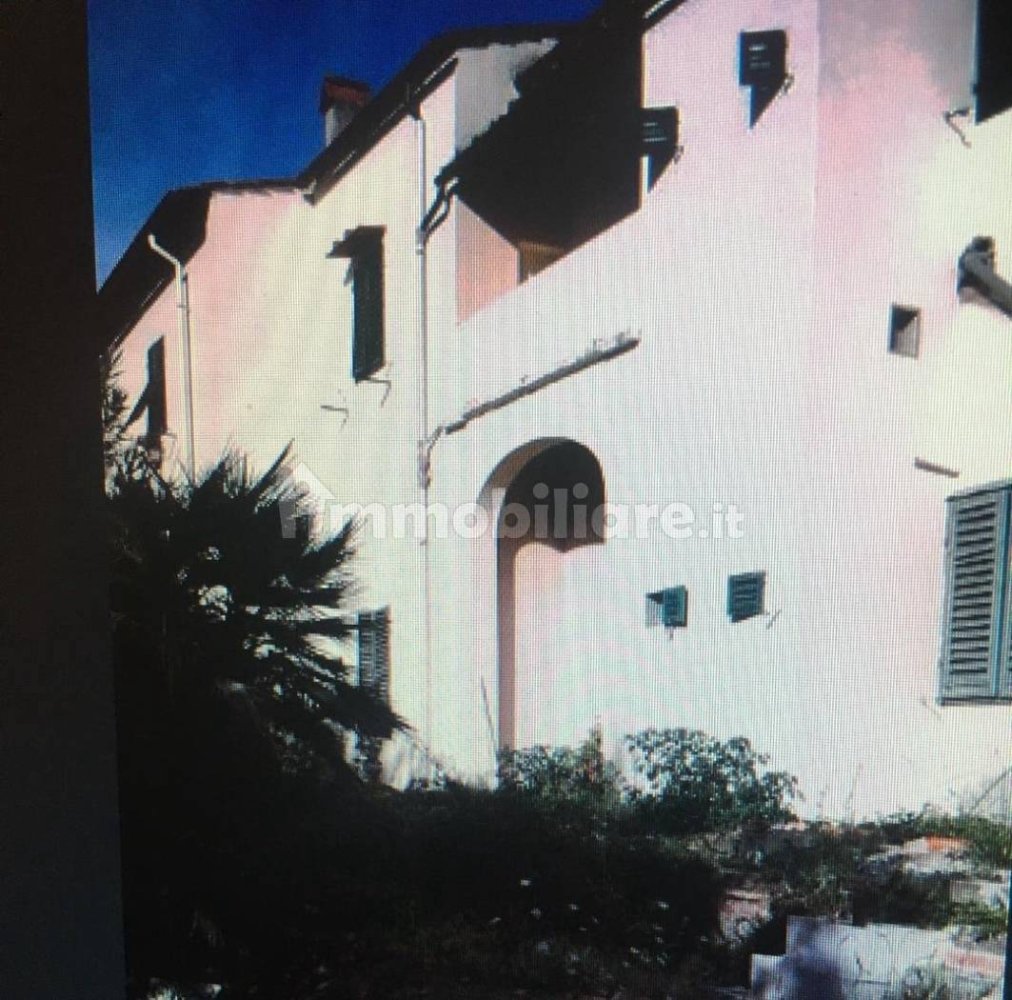 5-salle Bâtiment à Florence, Italy No. 48629