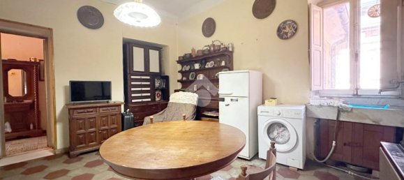 4-Zimmer Wohnung in Carrara, Italy, Nr. 273802 2