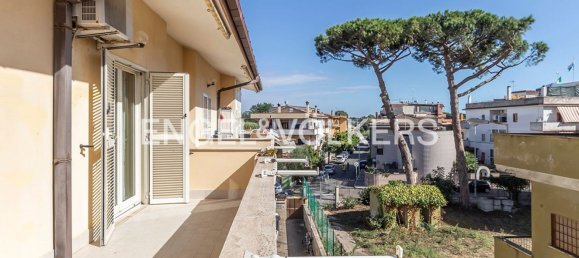 3 rooms Penthouse in Ladispoli, Italy No. 62549 21