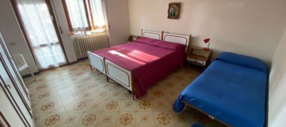 12 rooms House in Tortoreto, Italy No. 83997 8