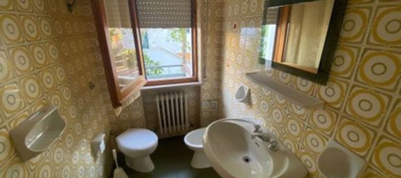 12 rooms House in Tortoreto, Italy No. 83997 22