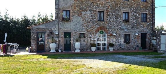 5 bedrooms Villa in Pietrasanta, Italy No. 88095 2